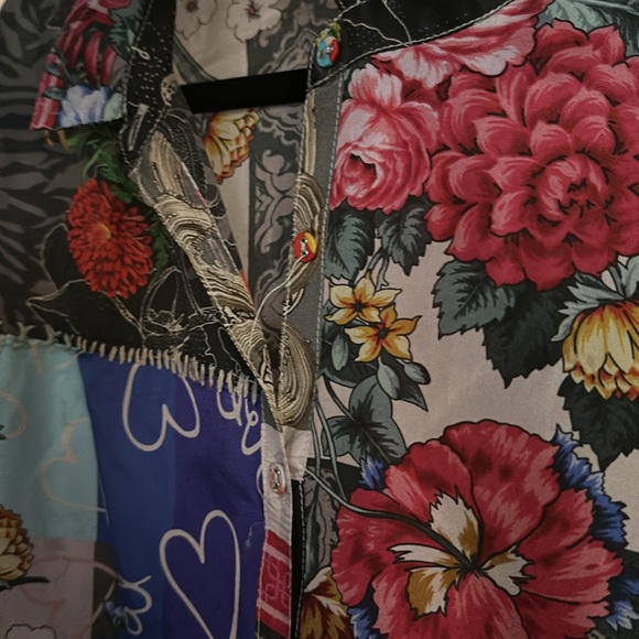 Johnny was extra large, long sleeve - Picture 3 of 7